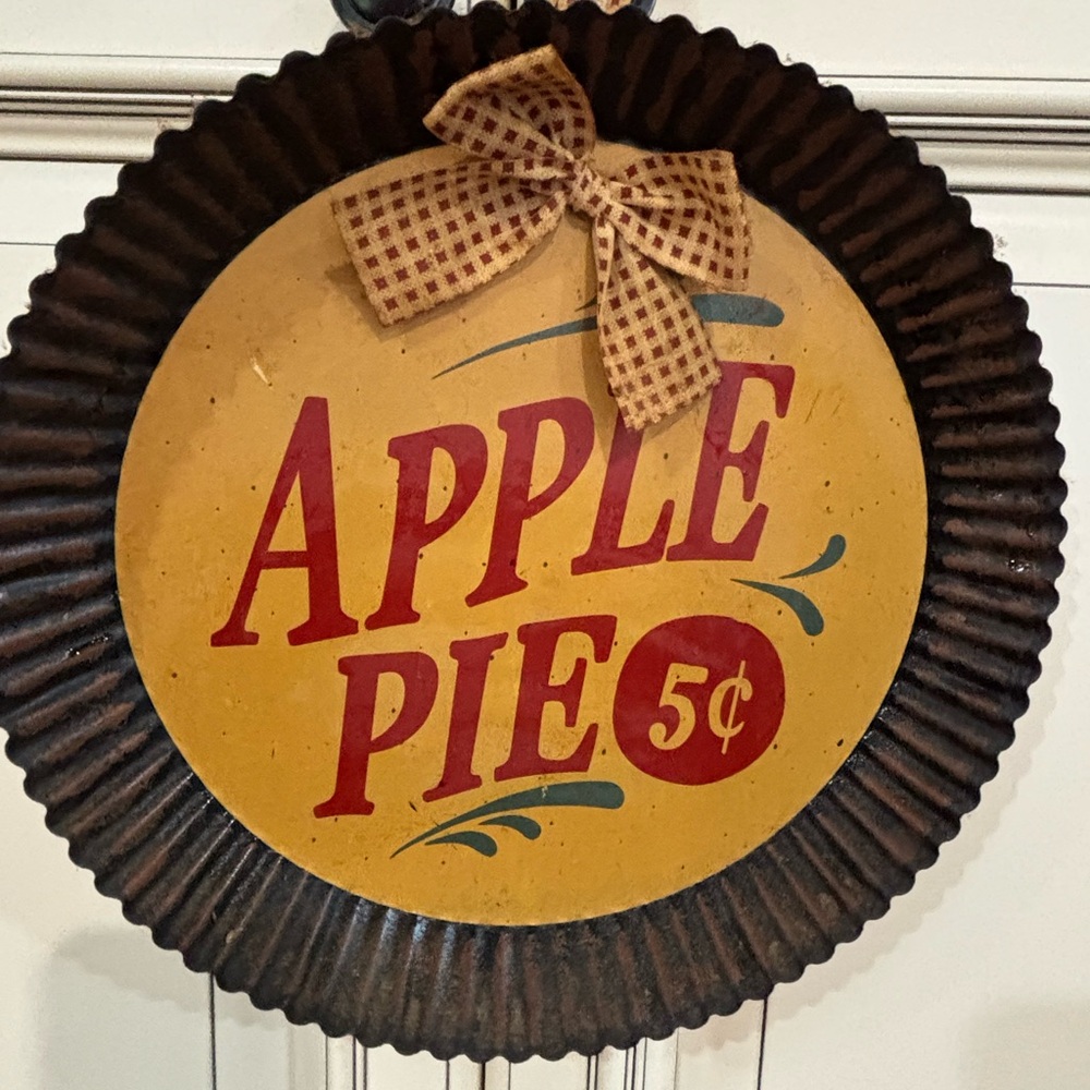 Vintage Apple Pie Wall Sign - Yellow and Red Rustic Grandma Core Decor